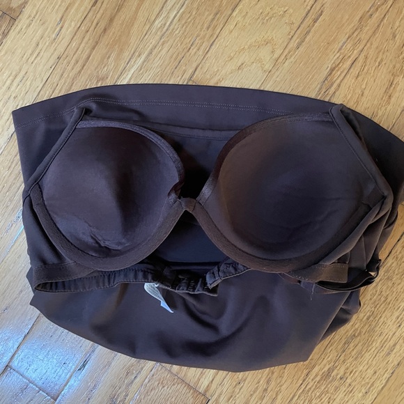 Women's Athleta Tank With Built in Bra - Picture 4 of 10